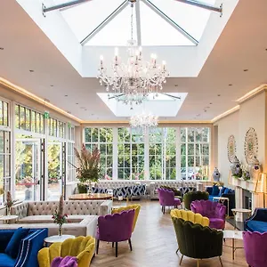 4* Отель Cork's Vienna Woods &